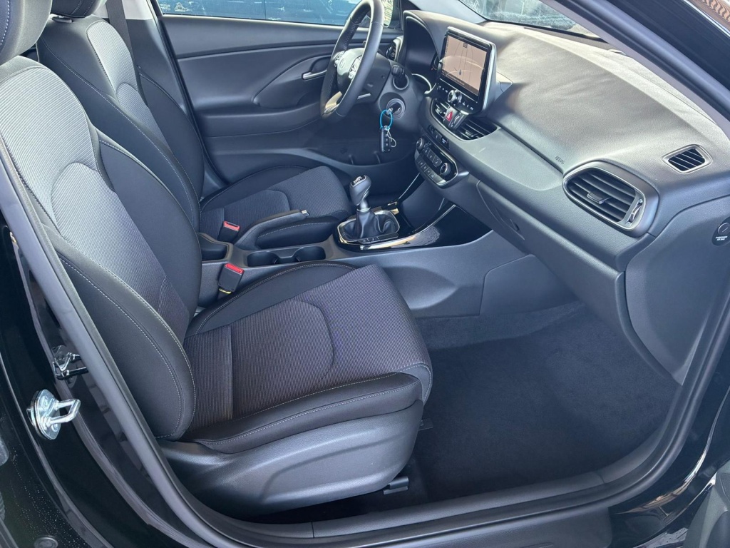 HYUNDAI i30 Comfort 1.5L GDI (95 PS) gasoline - ref: 7-57094 - Photo 9