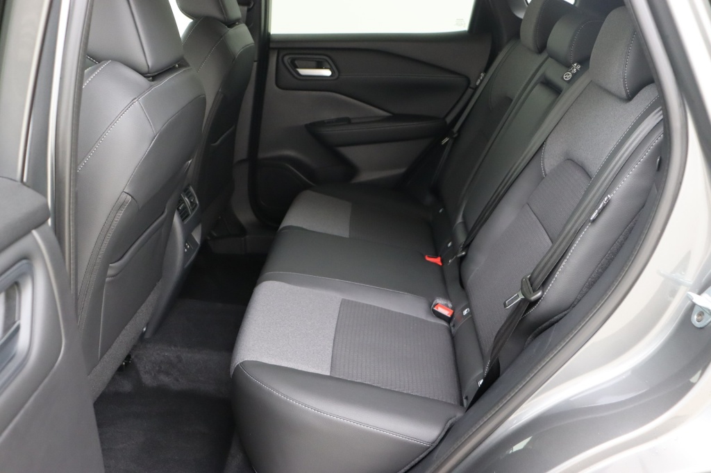 NISSAN Qashqai N-Connecta 158HP X-Tronic - ref: 7-57107 - Photo 16