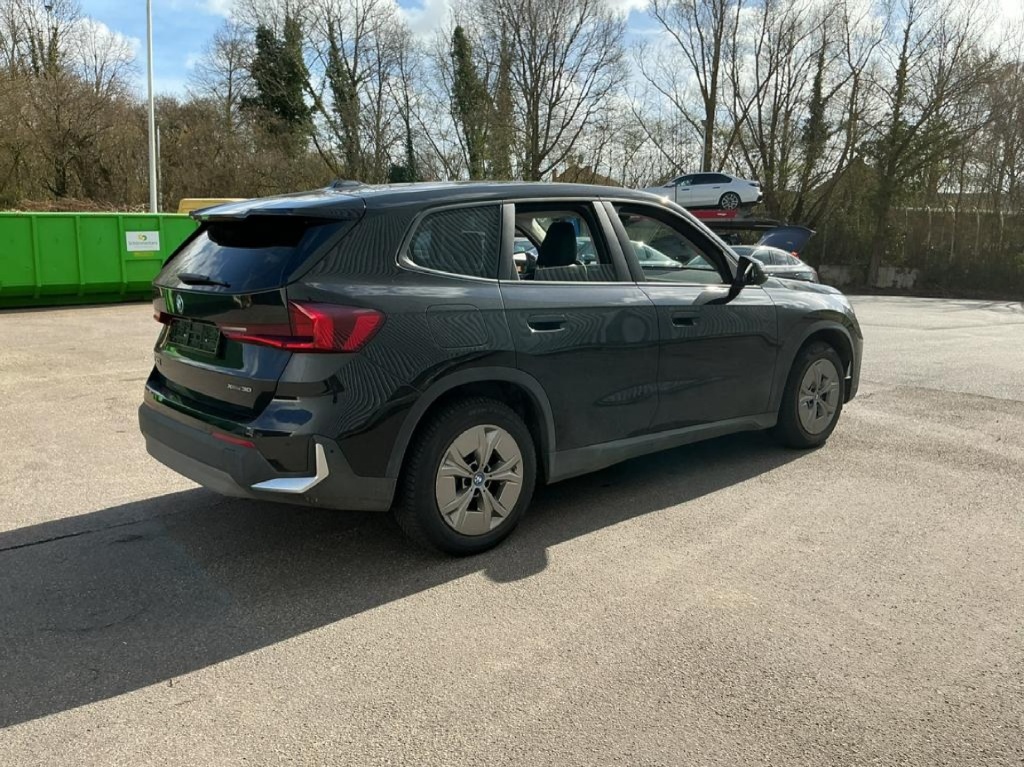 BMW IX1 iX1 xDrive30   Elektro 313hp - ref: 7-57117 - Photo 4