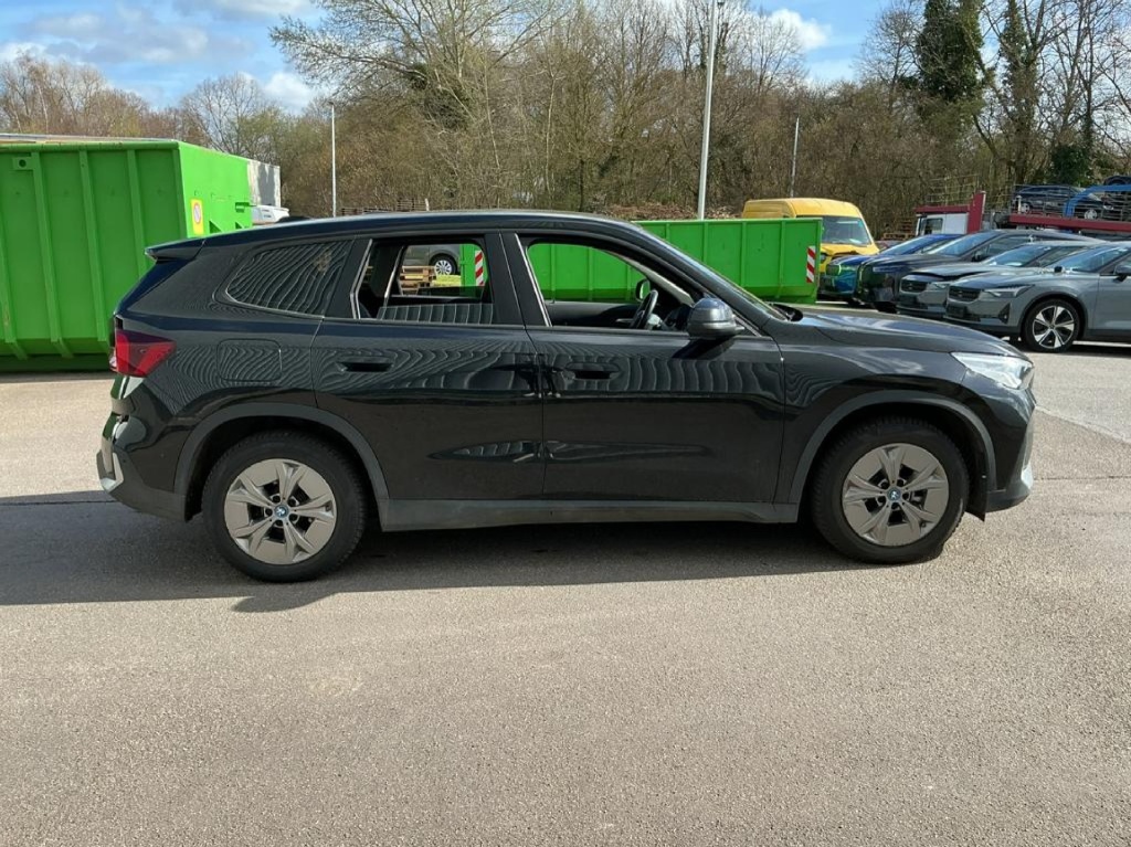 BMW IX1 iX1 xDrive30   Elektro 313hp - ref: 7-57117 - Photo 8