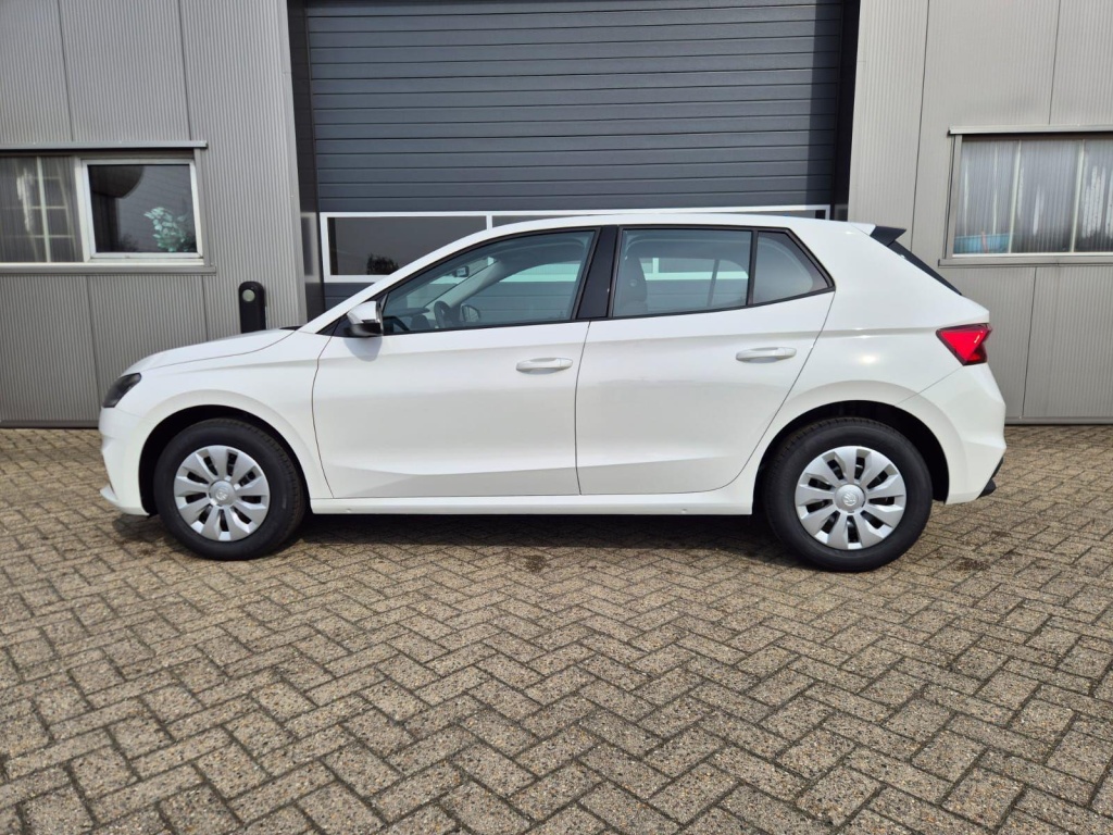 SKODA Fabia 1.0 Gasoline 95hp - ref: 7-57170 - Photo 2