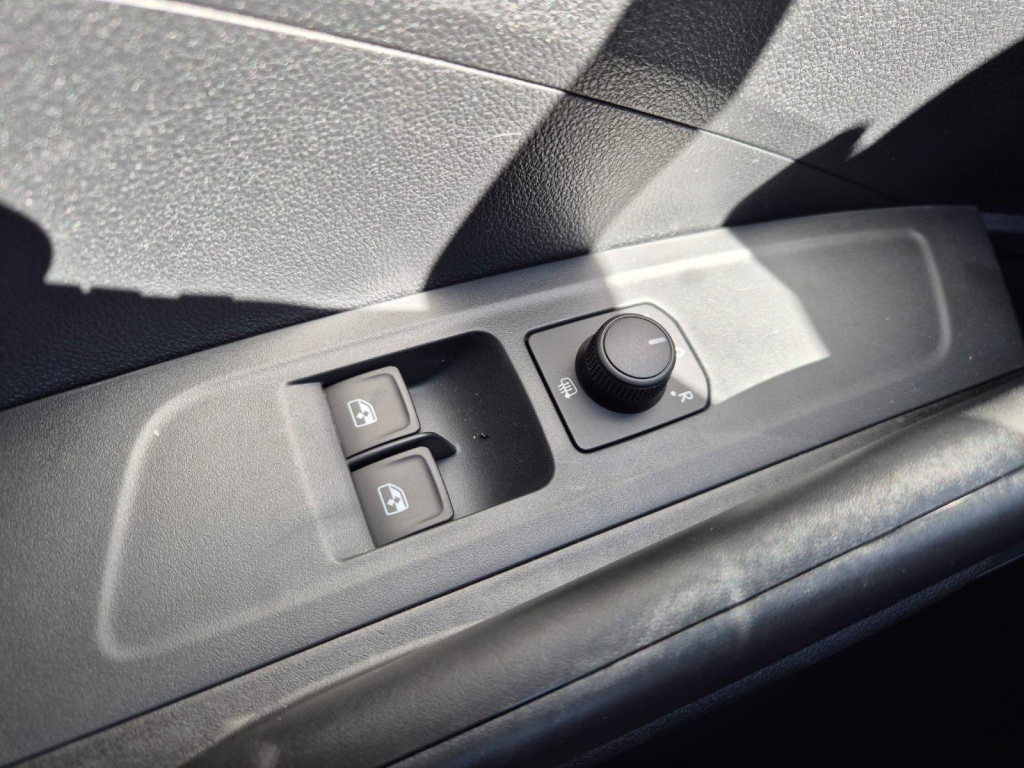 SKODA Fabia 1.0 Gasoline 95hp - ref: 7-58787 - Photo 13