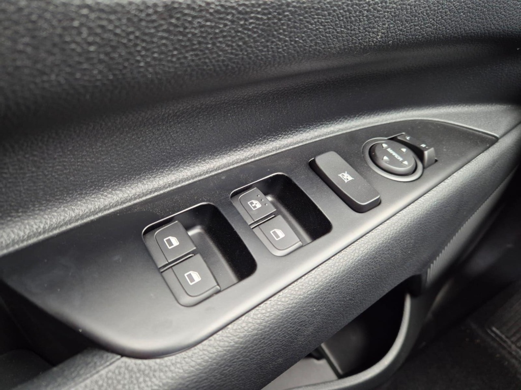 KIA Stonic Vision 1.0 Gasoline 101hp - ref: 7-59051 - Photo 13