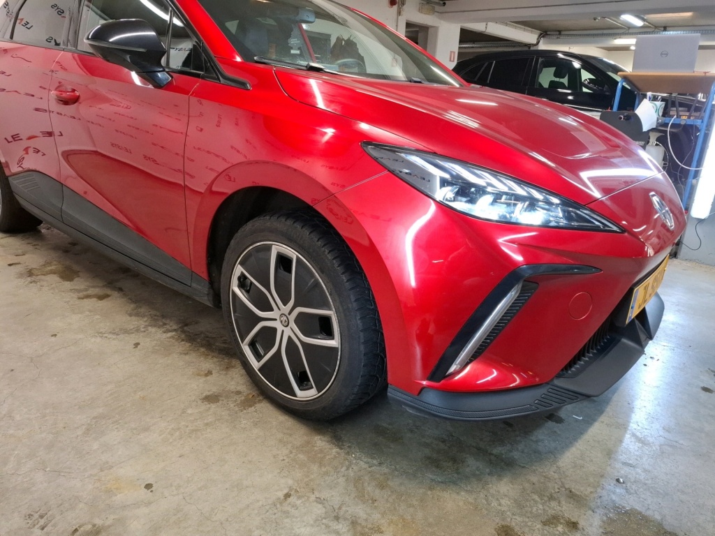 MG MG4 Trophy Ext Range 77 kWh 245 hp - ref: 7-59482 - Photo 12