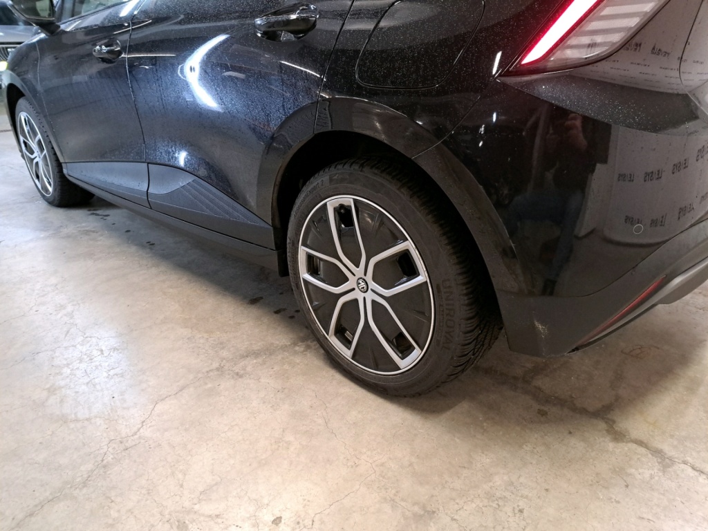 MG MG4 Trophy Ext Range 77 kWh 245 hp - ref: 7-59486 - Photo 13