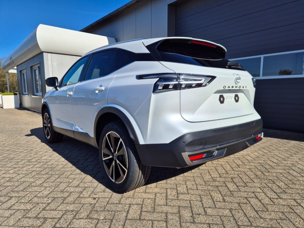 NISSAN Qashqai 1.3 Gasoline 158hp - ref: 7-60016 - Photo 3