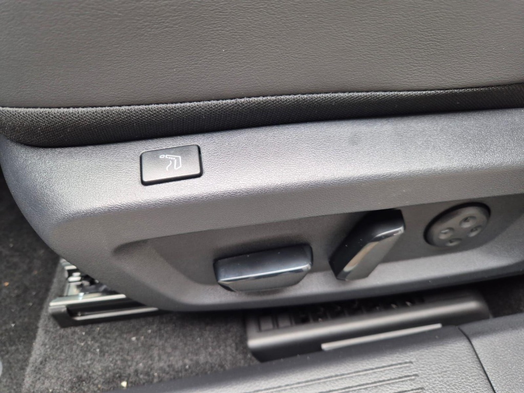 NISSAN Qashqai 1.3 Gasoline 158hp - ref: 7-60019 - Photo 17