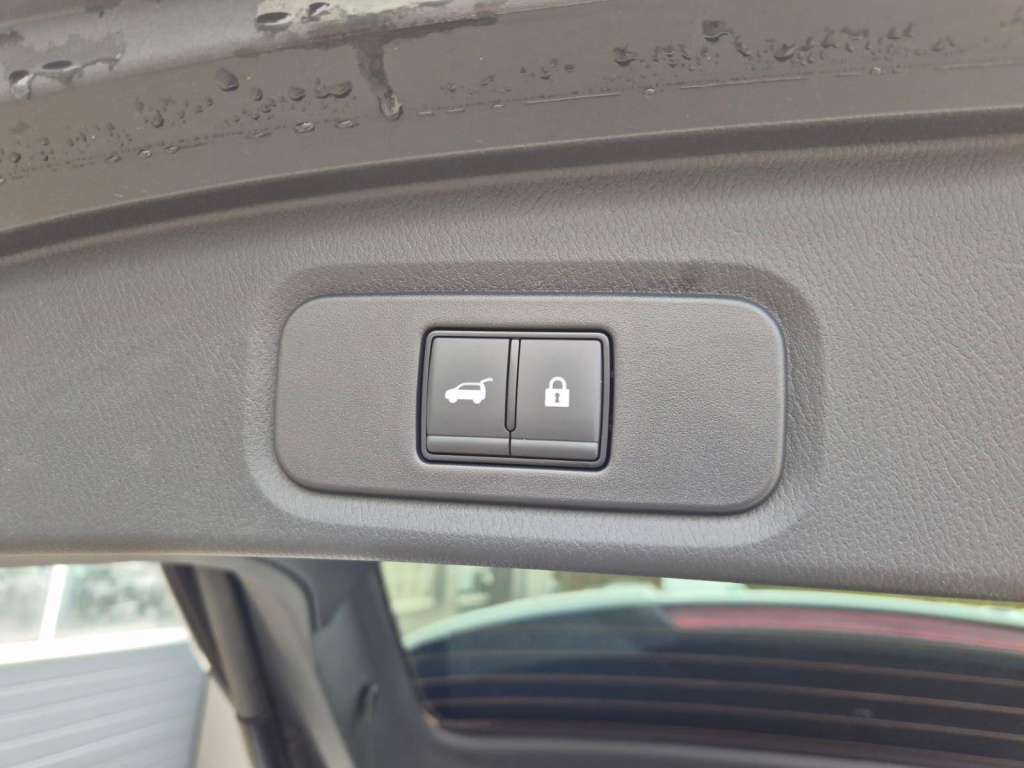 NISSAN Qashqai 1.3 Gasoline 140hp - ref: 7-60026 - Photo 12