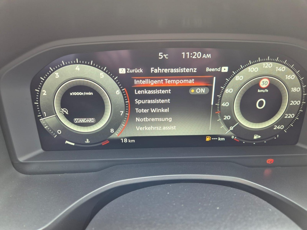 NISSAN Qashqai 1.3 Gasoline 140hp - ref: 7-60026 - Photo 20