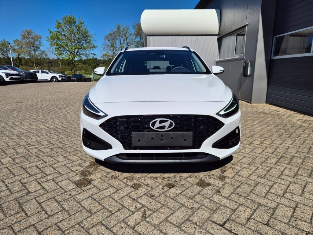 HYUNDAI i30 1.6 Gasoline 150hp - ref: 7-60191 - Photo 8