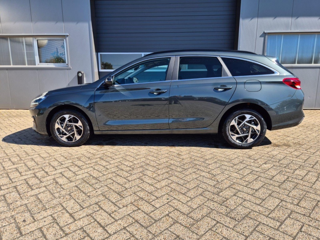 HYUNDAI i30 1.6 Gasoline 150hp - ref: 7-60193 - Photo 2