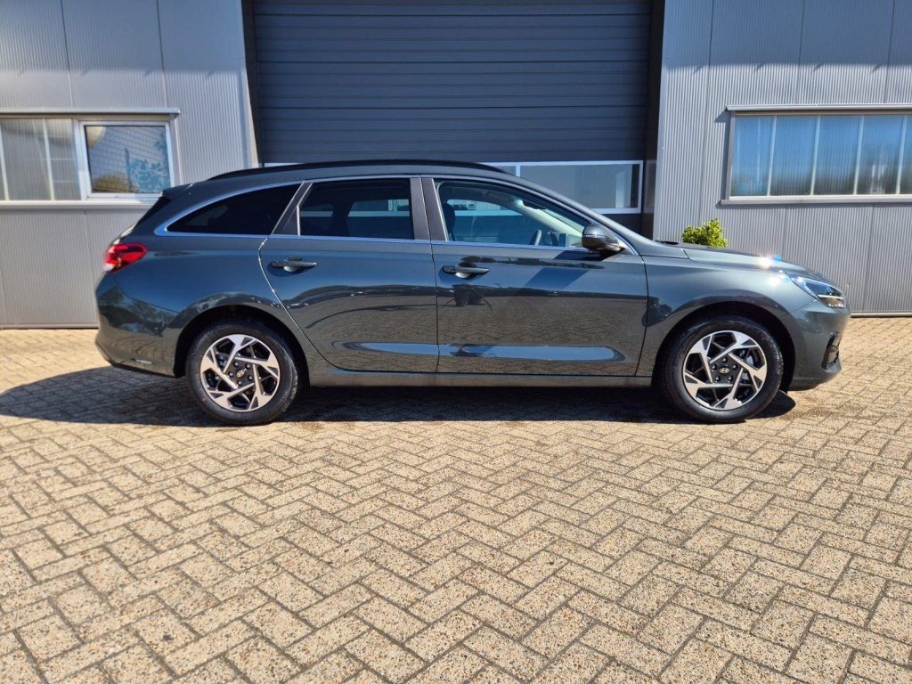 HYUNDAI i30 1.6 Gasoline 150hp - ref: 7-60193 - Photo 6