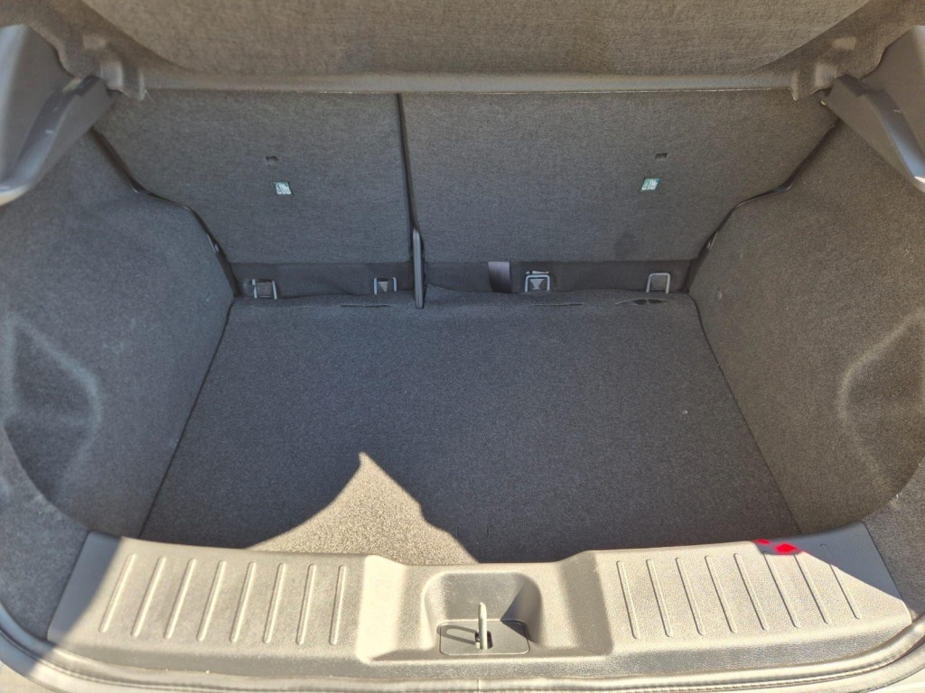 NISSAN Juke 1.0 Gasoline 114hp - ref: 7-60209 - Photo 9