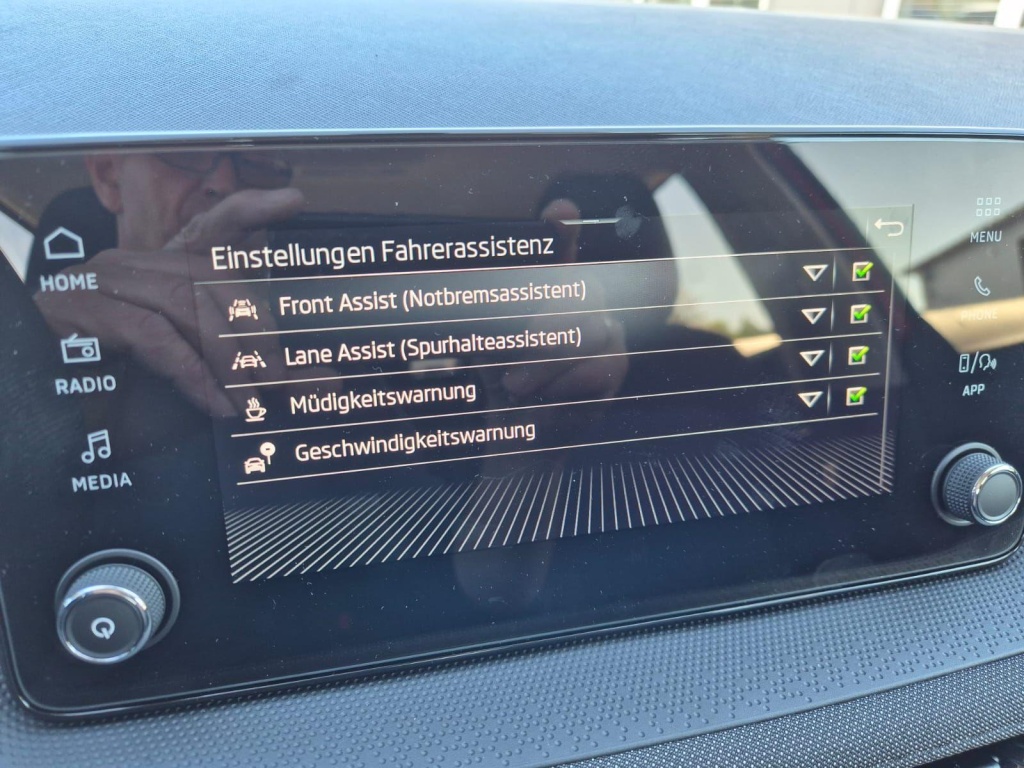 SKODA Fabia 1.0 Gasoline 95hp - ref: 7-60320 - Photo 20