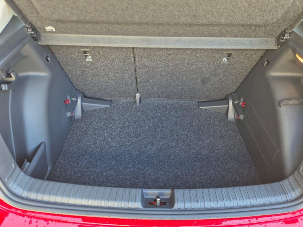 SKODA Fabia 1.0 Gasoline 95hp - ref: 7-60320 - Photo 9