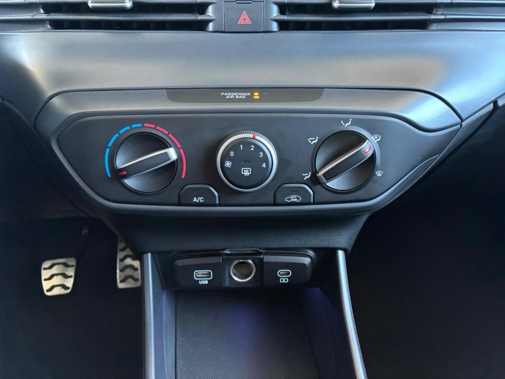 HYUNDAI Bayon Comfort 1.2 GDI 79 PS - ref: 7-60366 - Photo 19