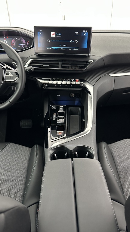 PEUGEOT 5008 II 1.5 BlueHDi 130ch Allure Pack EAT8 - ref: 8-GLI00000612 - Photo 17