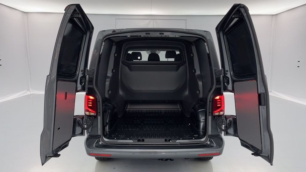 VOLKSWAGEN Transporter T 6.1 PROCAB L1 2.0 TDI 150ch Business Plus DSG7 - ref: 8-GLI00001085 - Photo 10