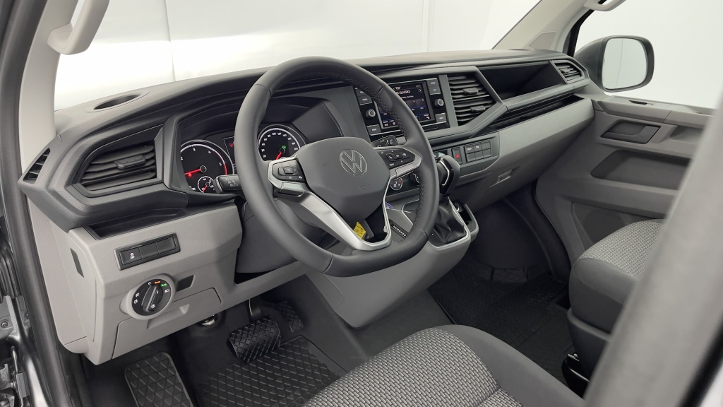VOLKSWAGEN Transporter T 6.1 PROCAB L1 2.0 TDI 150ch Business Plus DSG7 - ref: 8-GLI00001085 - Photo 6