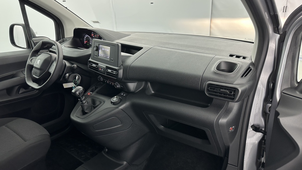 PEUGEOT Partner M 650 1.5 BlueHDi 130ch 4WD by DANGEL - ref: 8-GLI00001118 - Photo 7