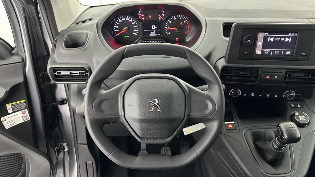 PEUGEOT Partner M 650 1.5 BlueHDi 130ch 4WD by DANGEL - ref: 8-GLI00001121 - Photo 11