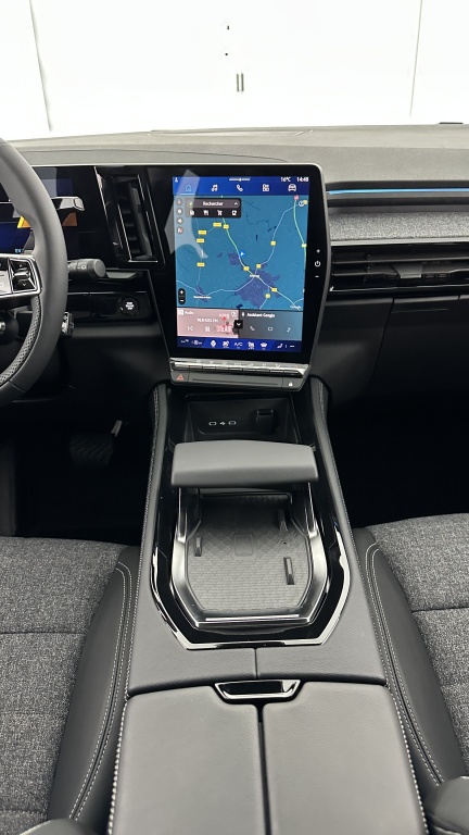 RENAULT Espace VI E-Tech full hybrid 200ch Techno - ref: 8-GLI00001578 - Photo 17