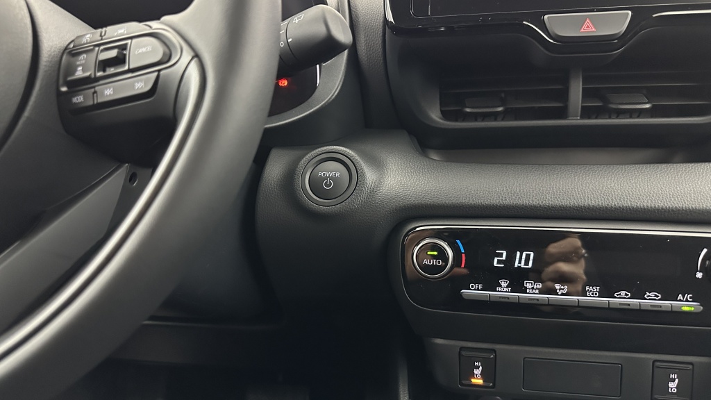 TOYOTA Yaris Hybride 116h Design e-CVT - ref: 8-GLI00001815 - Photo 20