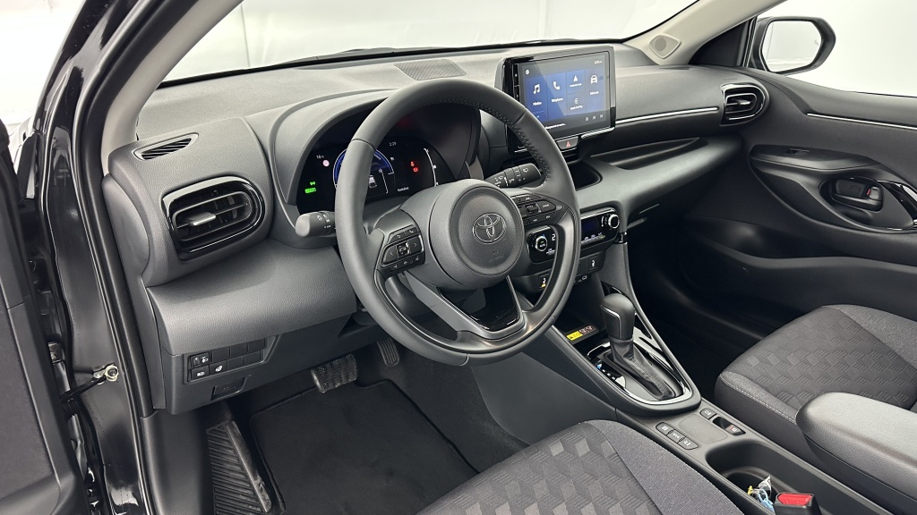 TOYOTA Yaris Hybride 116h Design e-CVT - ref: 8-GLI00001815 - Photo 6