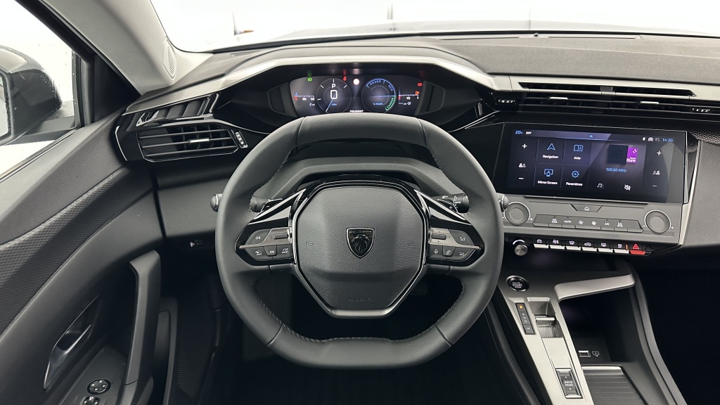 PEUGEOT 308 SW III 1.2 Hybrid 145 e-DCS6 Style - ref: 8-GLI00002183 - Photo 14