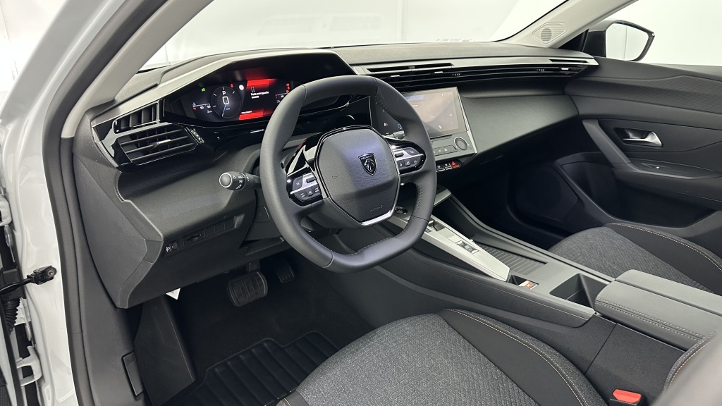 PEUGEOT 308 SW III 1.2 Hybrid 145 e-DCS6 Style - ref: 8-GLI00002183 - Photo 6