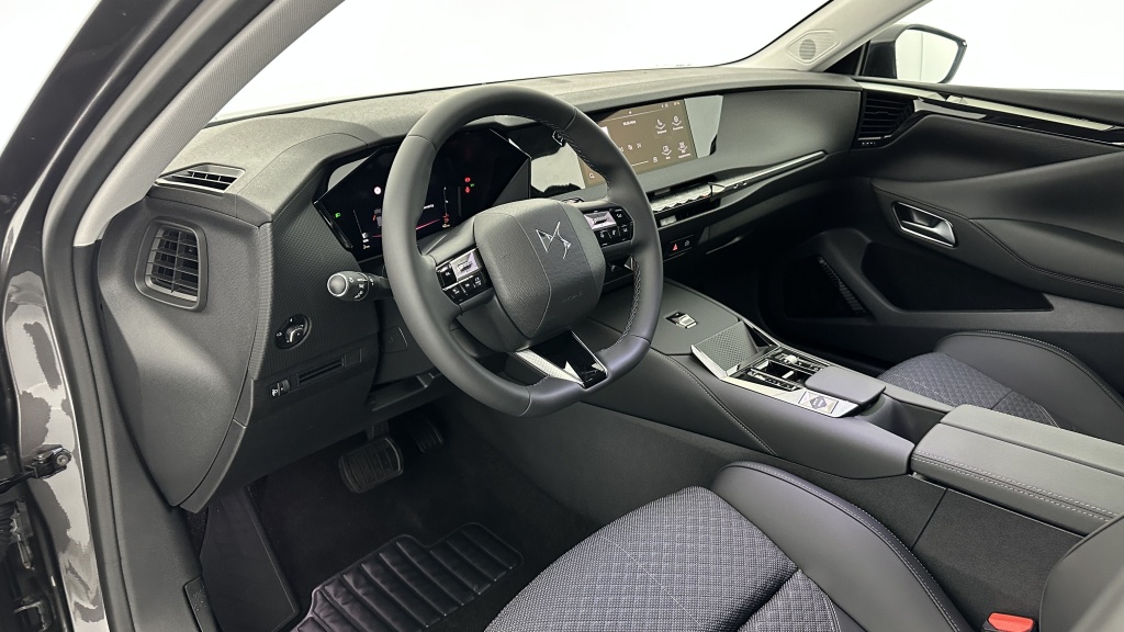 DS DS4 1.5 BlueHDi 130 EAT8 Pallas - ref: 8-GLI00002408 - Photo 6