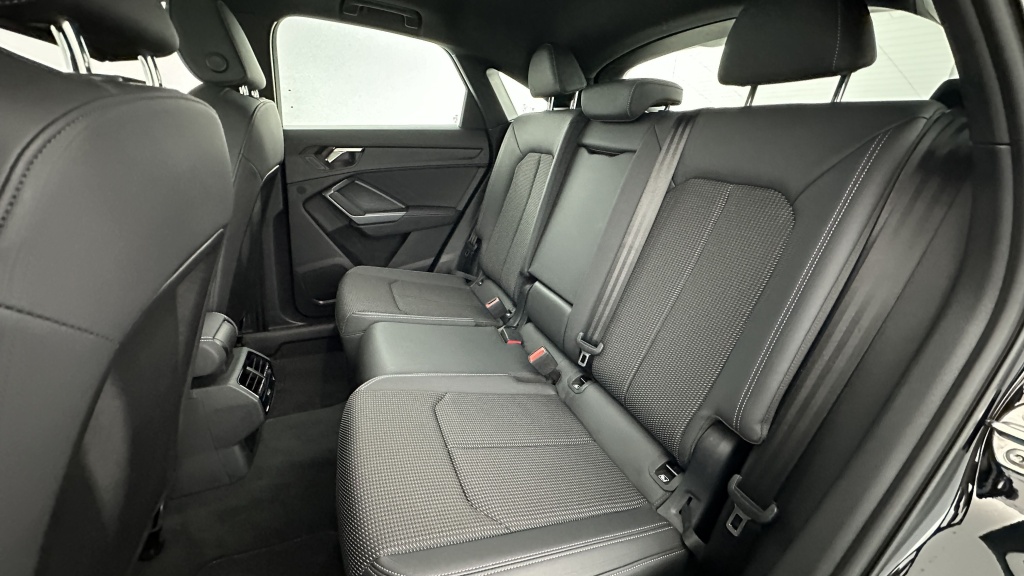 AUDI Q3 Sportback 35 2.0 TDI 150ch S line S tronic 7 - ref: 8-GLI00002435 - Photo 9