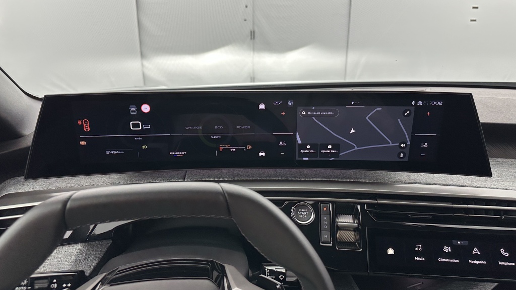 PEUGEOT 3008 1.2 Hybrid 136ch Allure e-DCS6 - ref: 8-GLI00002585 - Photo 13
