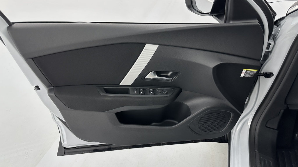 CITROEN C4 1.2 Hybride 145ch Plus e-DCS6 - ref: 8-GLI00002597 - Photo 13