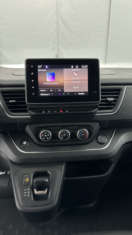 NISSAN Primastar Combi L2H1 3.0t 2.0 dCi 150ch N-Connecta BVA9 - ref: 8-GLI00002747 - Photo 12