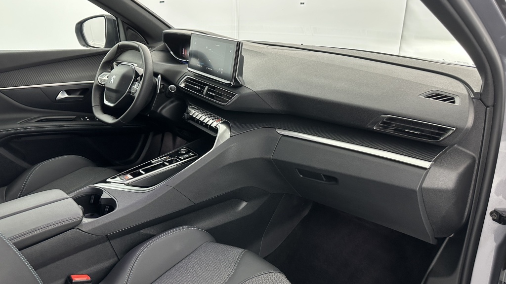 PEUGEOT 3008 1.2 Hybrid 136ch Allure Pack e-DCS6 - ref: 8-GLI00006266 - Photo 8