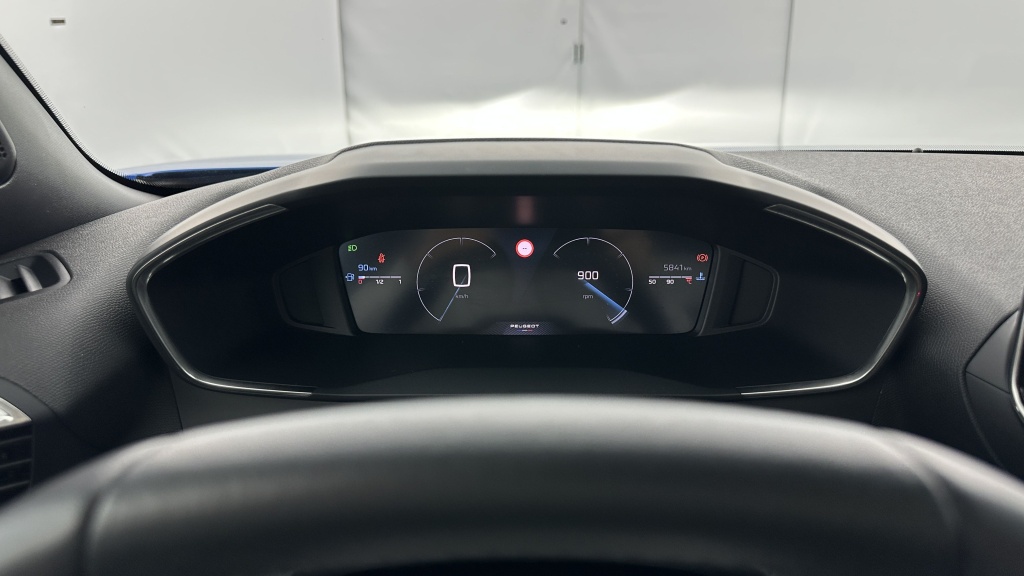 PEUGEOT 2008 1.2 PureTech 100ch Allure - ref: 8-GLI00006852 - Photo 14