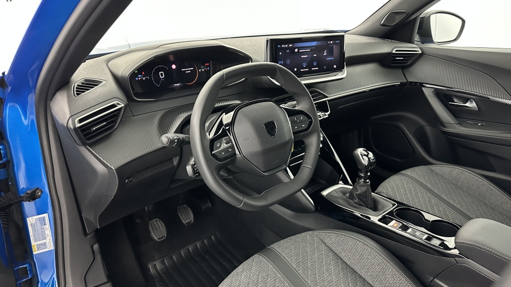 PEUGEOT 2008 1.2 PureTech 100ch Allure - ref: 8-GLI00006852 - Photo 6