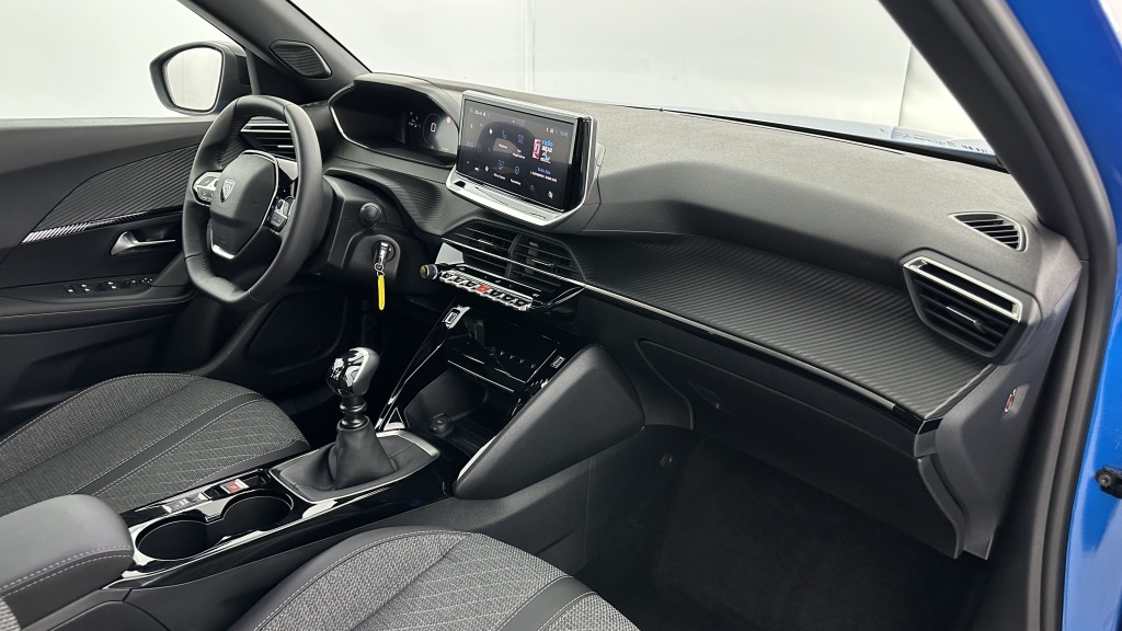 PEUGEOT 2008 1.2 PureTech 100ch Allure - ref: 8-GLI00006853 - Photo 6