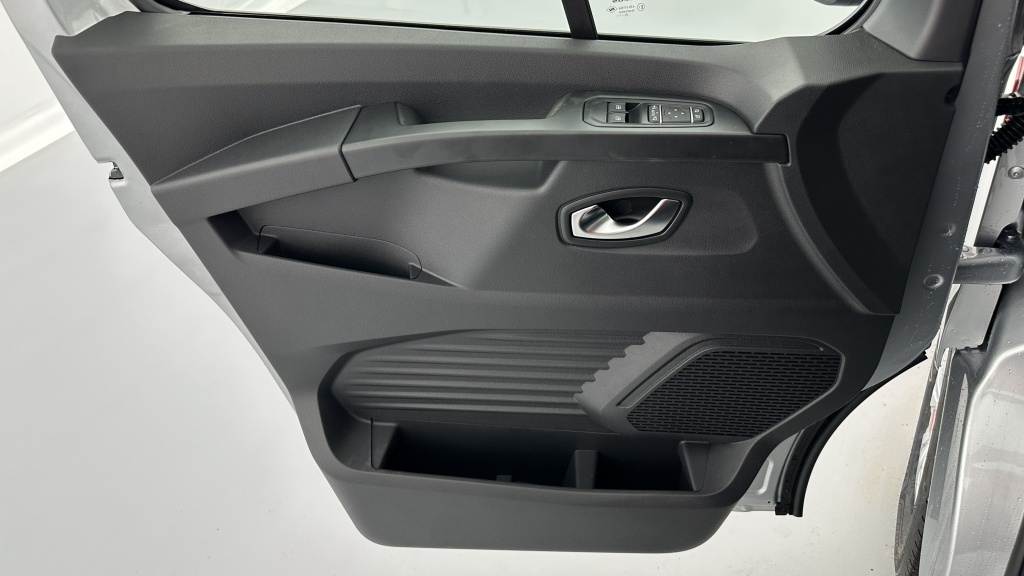 RENAULT TRUCKS TRAFIC CA L2H1 3000 2.0 dCi 150ch RED Edition EDC - ref: 8-GLI00007186 - Photo 11