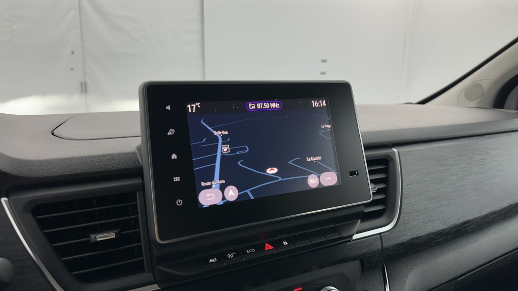 RENAULT TRUCKS TRAFIC CA L2H1 3000 2.0 dCi 170ch RED Edition Exclusive EDC  - ref: 8-GLI00007190 - Photo 16