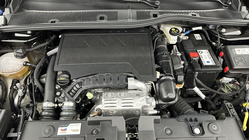 CITROEN C4 X 1.2 PureTech 130ch Max EAT8 - ref: 8-GLI00007287 - Photo 11