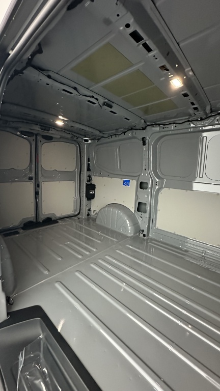 VOLKSWAGEN Transporter T7 Van L1 2.0 TDI 150ch Business BVA8 - ref: 8-GLI00007682 - Photo 8