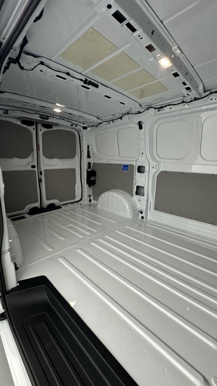 VOLKSWAGEN Transporter T7 Van L1 2.0 TDI 150ch Business BVA8 - ref: 8-GLI00007686 - Photo 8