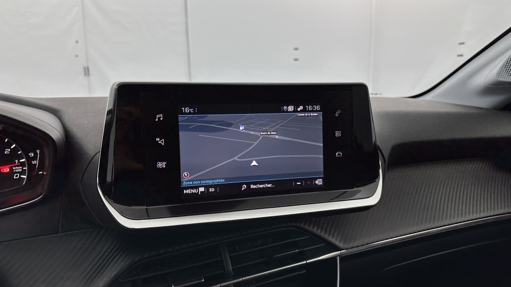 PEUGEOT 208 1.2 Puretech 100ch Allure - ref: 8-GLI00008061 - Photo 18