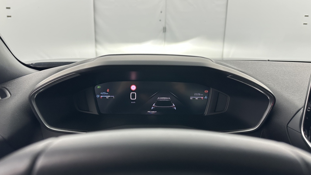 PEUGEOT 2008 1.2 PureTech 100ch Allure - ref: 8-GLI00008266 - Photo 14