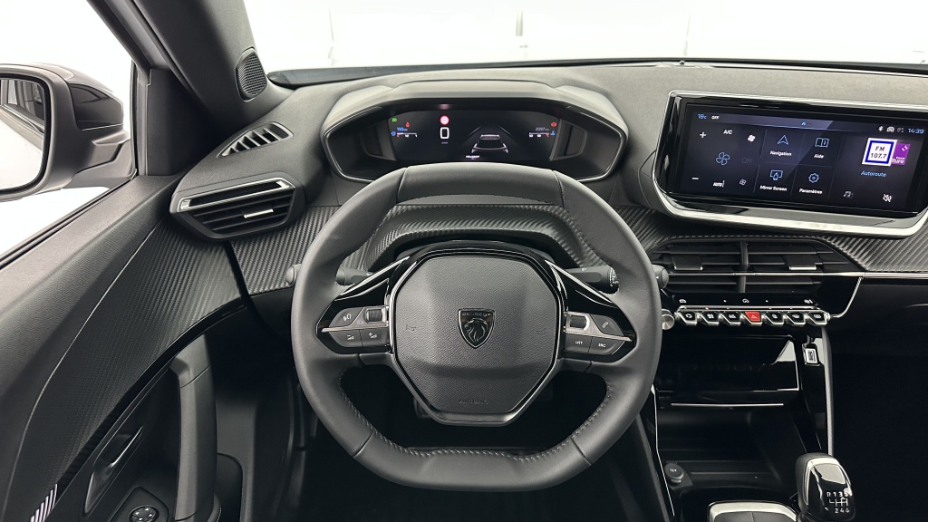 PEUGEOT 2008 1.2 PureTech 100ch Allure - ref: 8-GLI00008270 - Photo 13