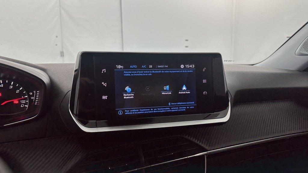 PEUGEOT 2008 1.2 PureTech 130ch Style - ref: 8-GLI00008317 - Photo 17