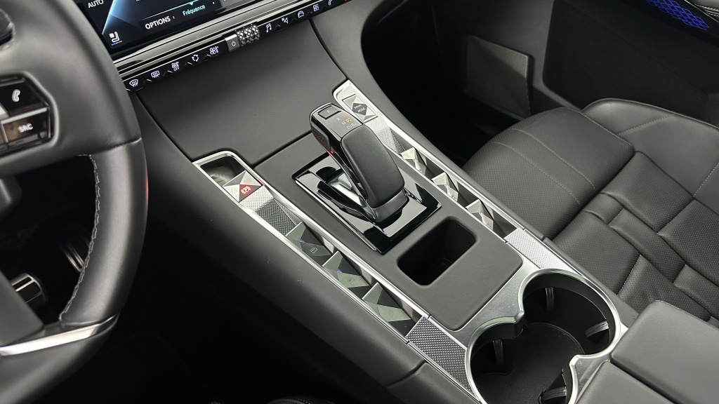 DS DS7 Crossback 1.6 Hybride E-Tense 300 EAT8 4x4 Rivoli - ref: 8-GLI00009002 - Photo 16