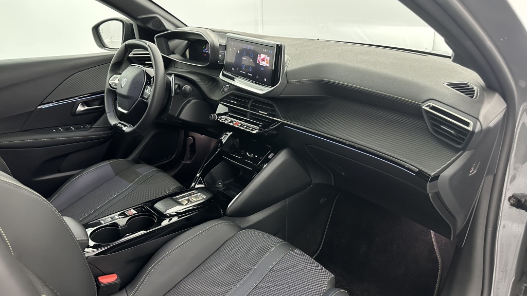 PEUGEOT 208 1.2 Hybrid 136ch GT e-DCS6 - ref: 8-GLI00009332 - Photo 8